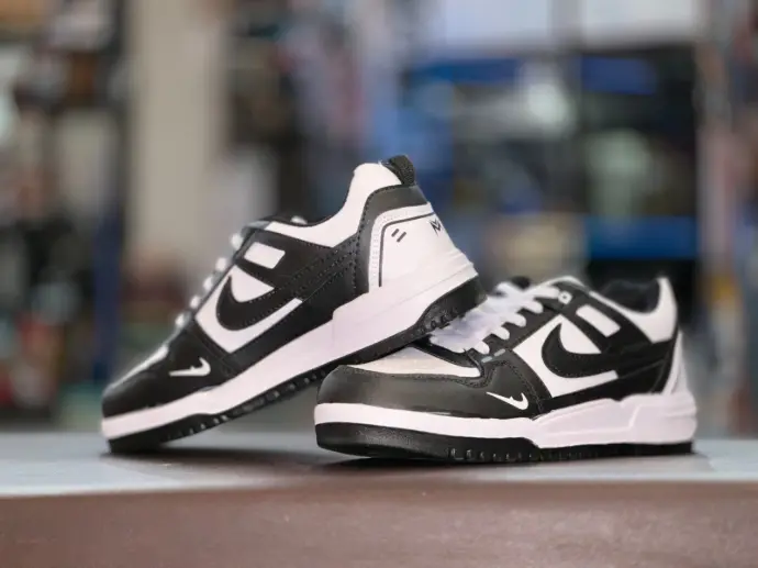 Strydeon StreetForm V1 – Black & White